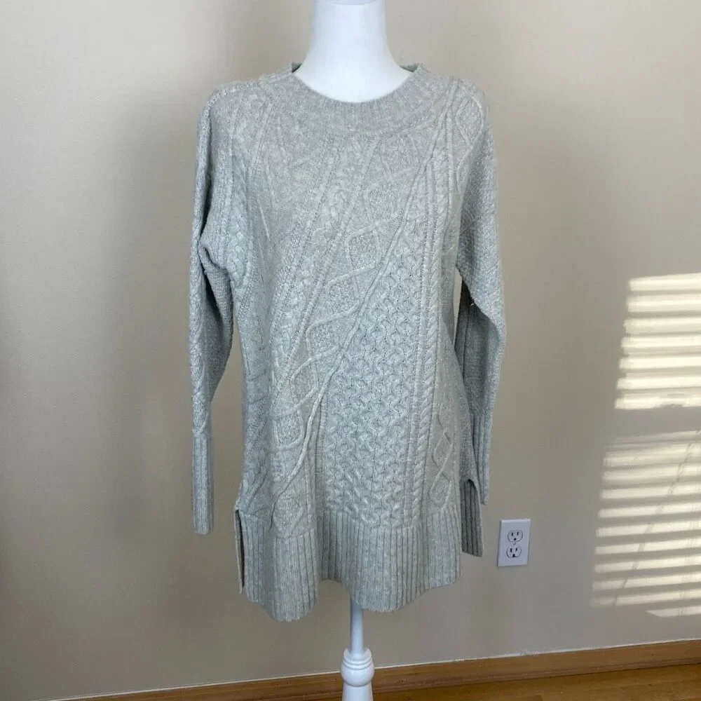 J.‎ Crew Womens Gray Cable Knit Wool Blend Tunic Sweater Size M Side Slits Gray